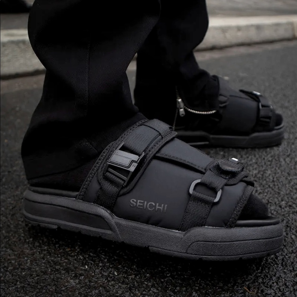 SEICHI YOROI Slides